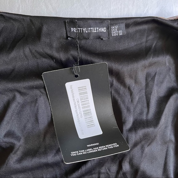 Pretty Little Thing Renaissance Dress - Picture 5 of 5